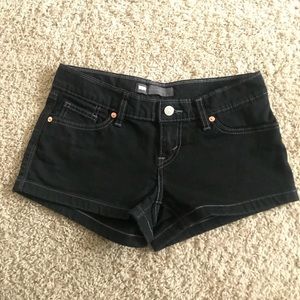 Black Levi Shorts W26